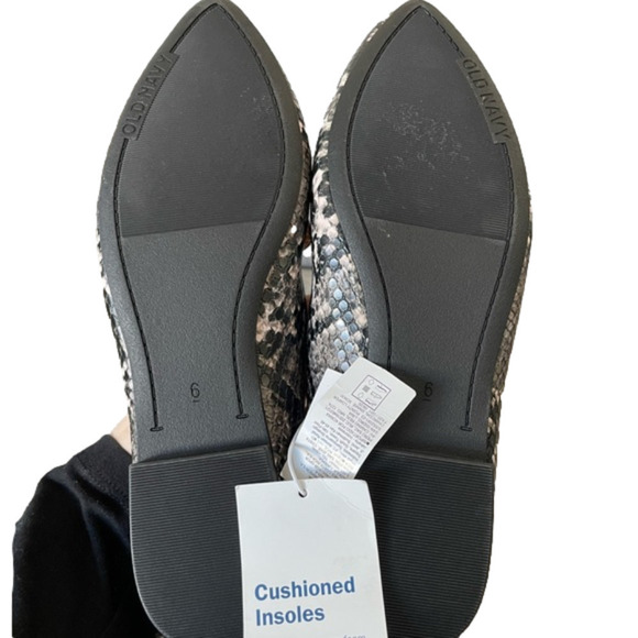 NWT Old Navy Snakeskin Loafers Size 6 - Picture 3 of 5